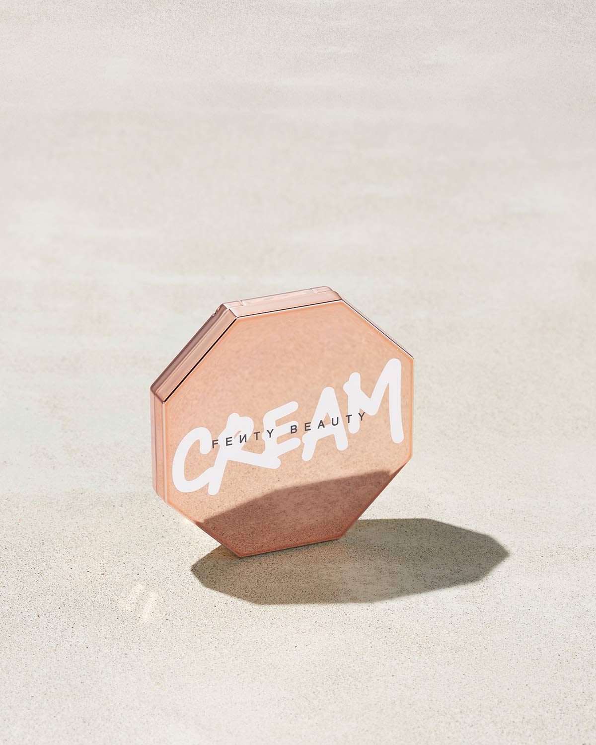Cheeks Out Freestyle Cream Bronzer — Toffee Tease
