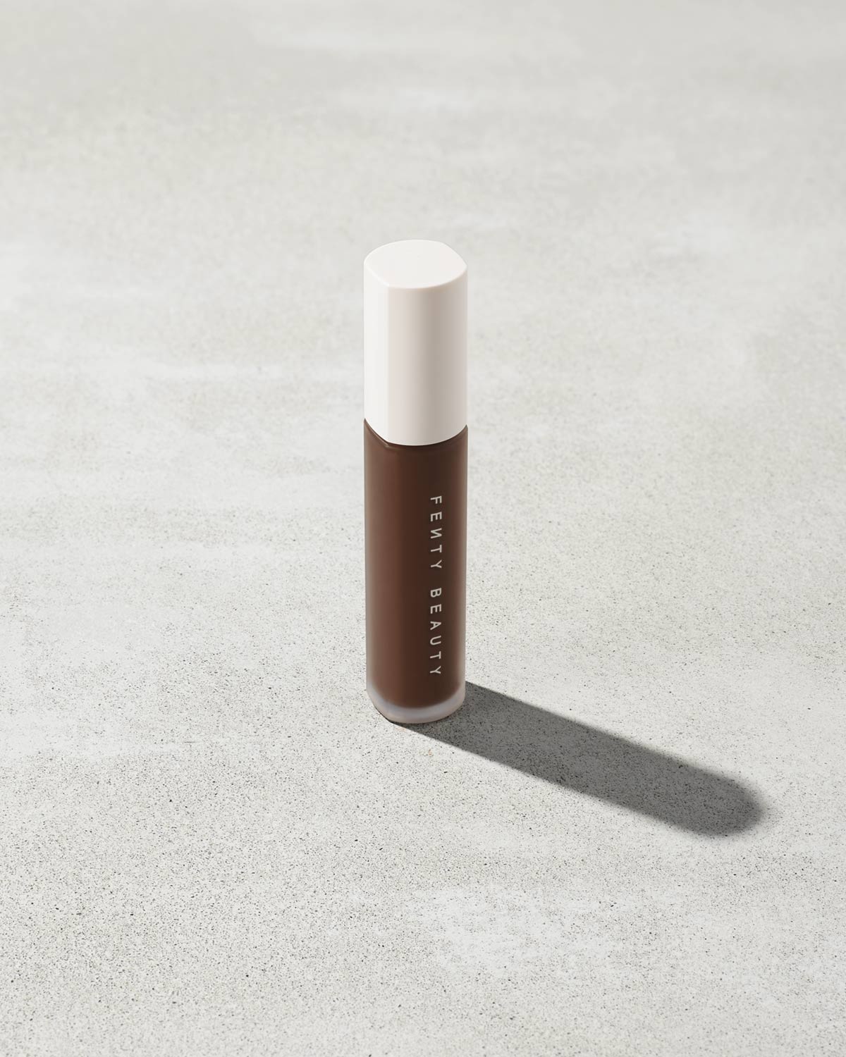 Pro Filt'r Instant Retouch Concealer closed shown in shade 498