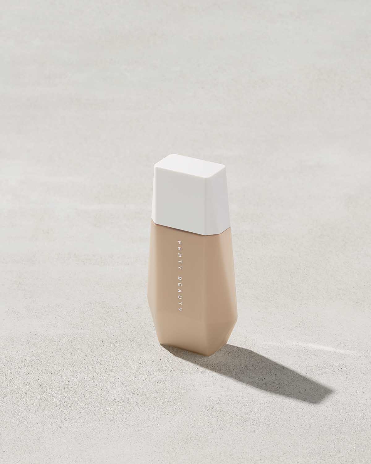 Eaze Drop Lightweight Blurring Skin Tint — 9