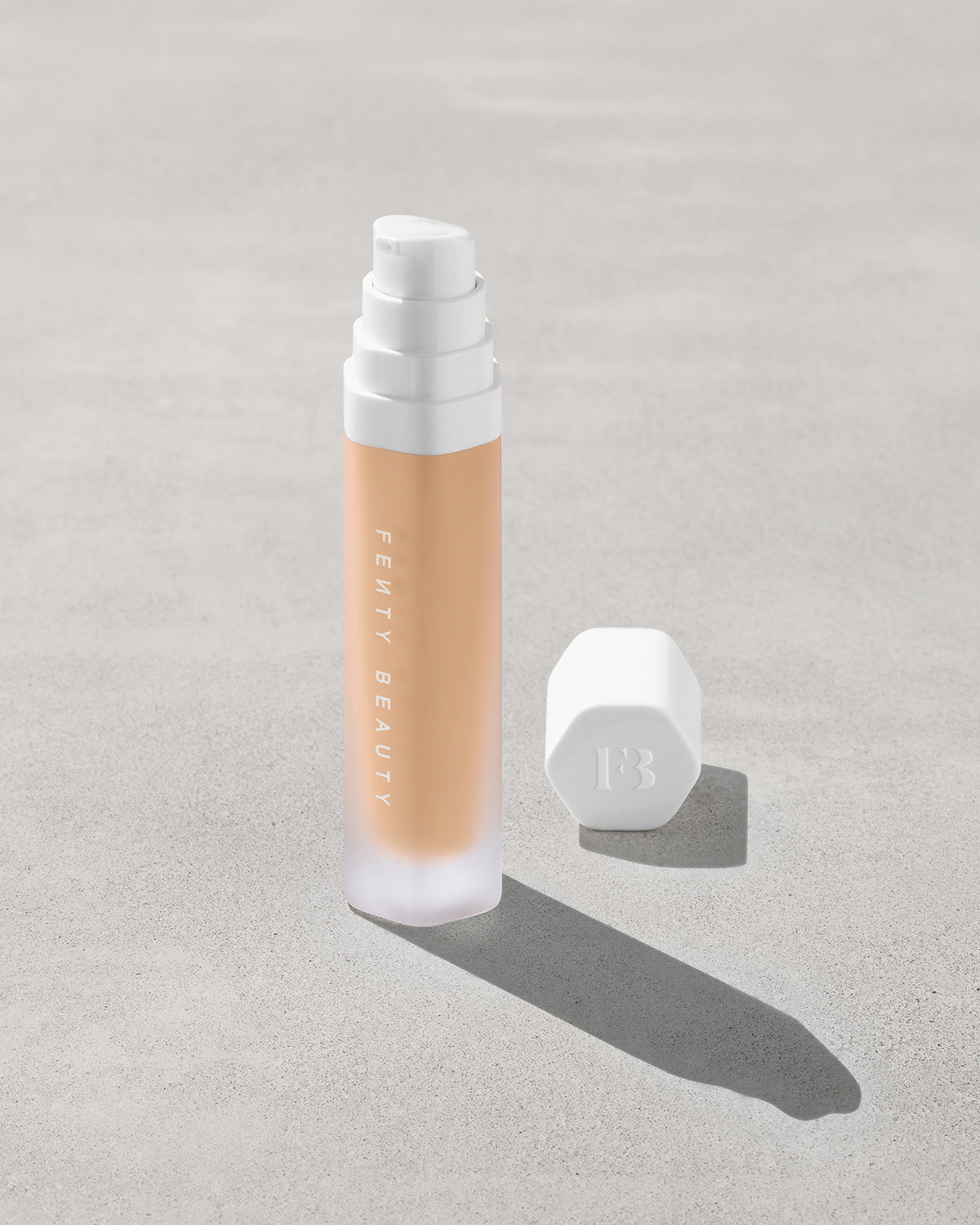 Soft'lit Naturally Luminous Longwear Foundation — 280
